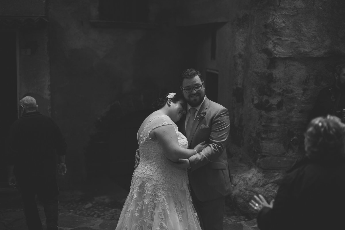 Lake Como intimate wedding. Italian wedding photographer