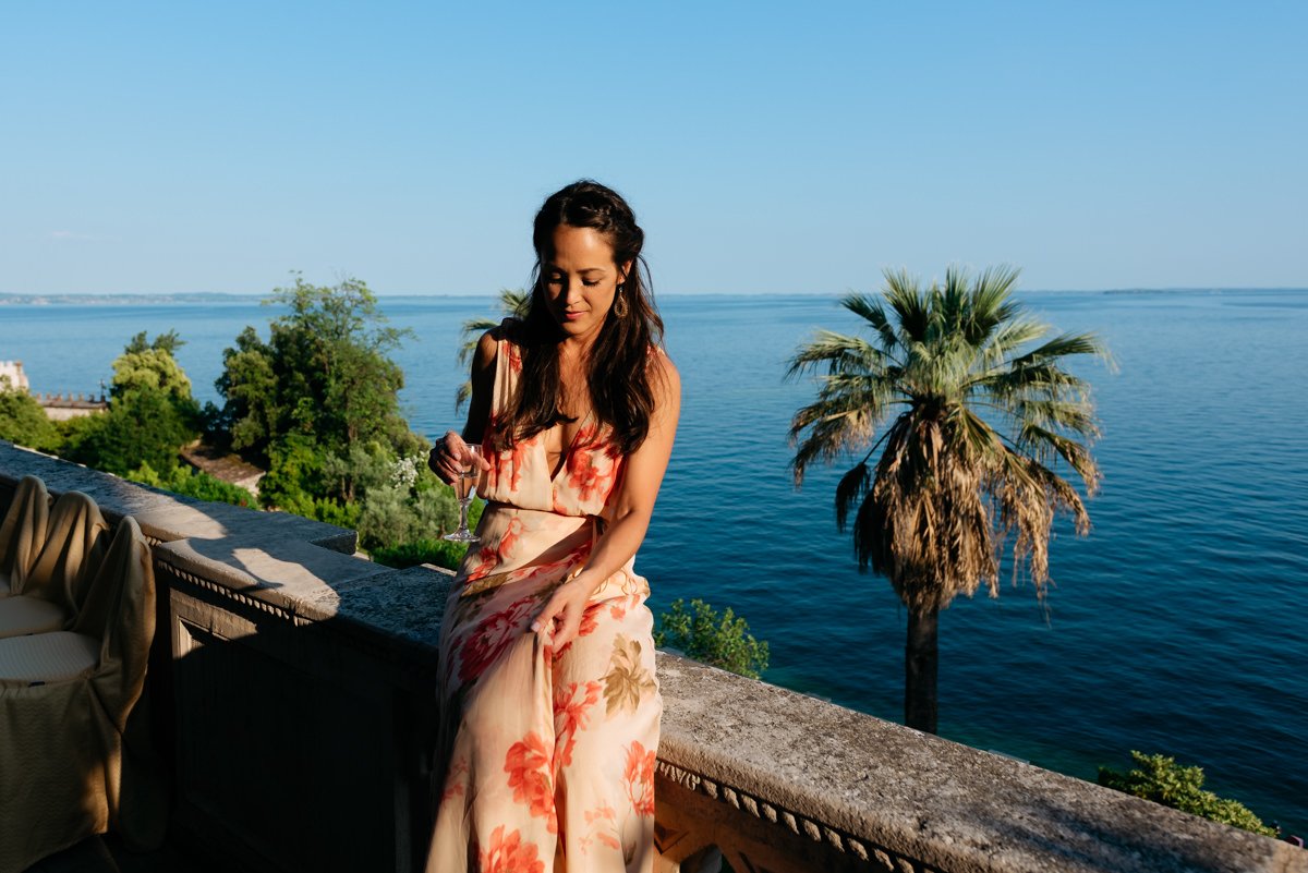 Destination wedding photographer in Lake Garda. Welcome dinner